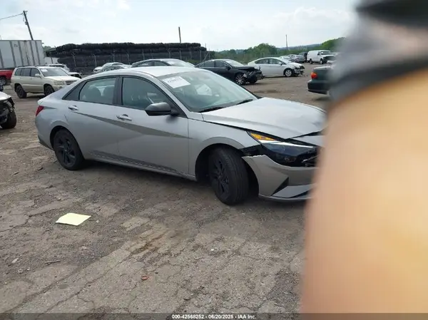 5NPLM4AG0NH080513 2022 HYUNDAI ELANTRA - Image 1