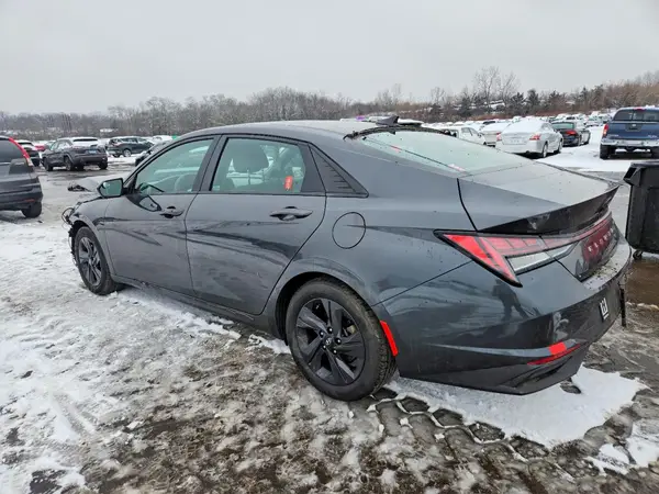 5NPLM4AG0NH081841 2022 HYUNDAI ELANTRA - Image 2