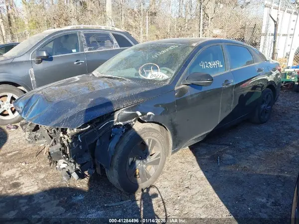 5NPLM4AG0NH085419 2022 HYUNDAI ELANTRA - Image 2