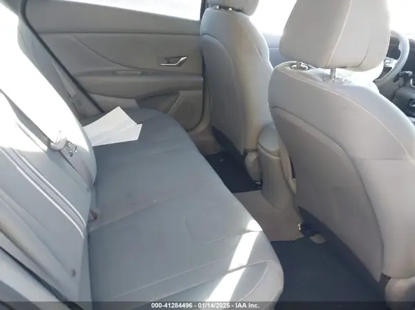 5NPLM4AG0NH085419 2022 HYUNDAI ELANTRA - Image 8