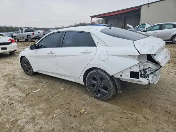 5NPLM4AG0PH101556 2023 HYUNDAI ELANTRA - Image 2