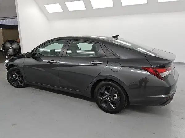 5NPLM4AG0PH103629 2023 HYUNDAI ELANTRA - Image 2