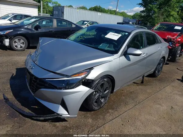 5NPLM4AG0PH107972 2023 HYUNDAI ELANTRA - Image 2