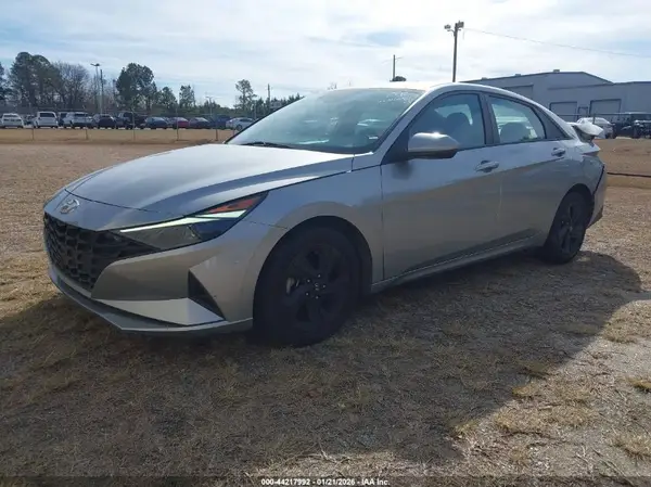 5NPLM4AG1MH000957 2021 HYUNDAI ELANTRA - Image 2