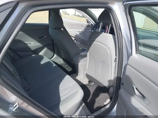 5NPLM4AG1MH000957 2021 HYUNDAI ELANTRA - Image 8
