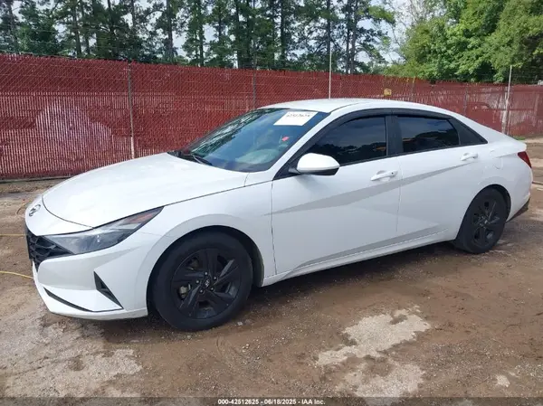 5NPLM4AG1MH003700 2021 HYUNDAI ELANTRA - Image 2