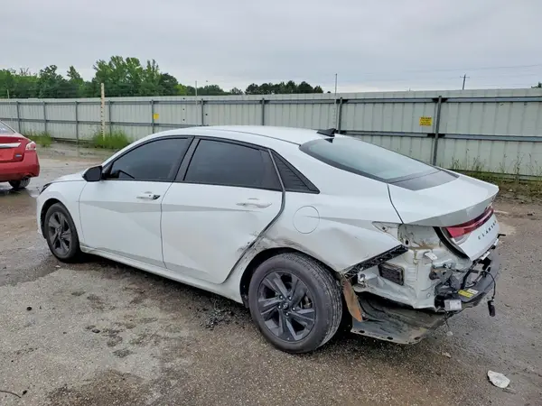 5NPLM4AG1MH007634 2021 HYUNDAI ELANTRA - Image 2