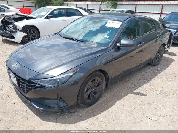 5NPLM4AG1MH009934 2021 HYUNDAI ELANTRA - Image 2