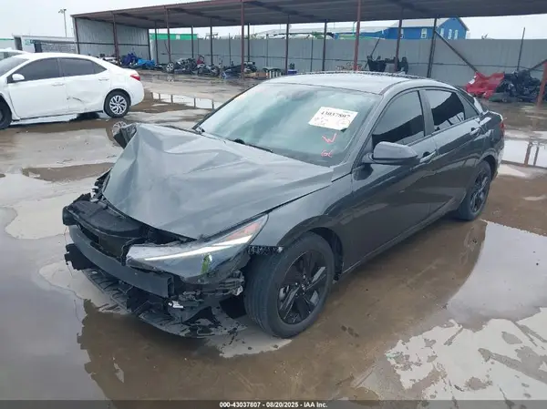 5NPLM4AG1MH032016 2021 HYUNDAI ELANTRA - Image 2
