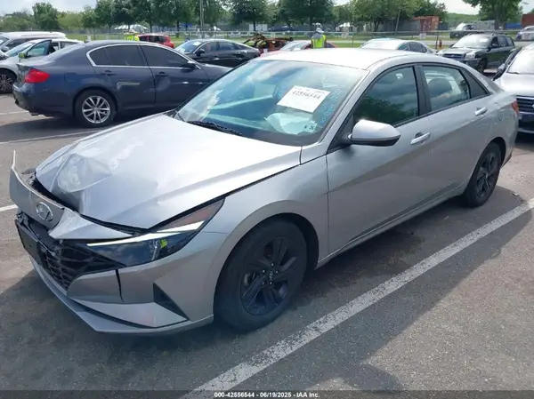 5NPLM4AG1MH033652 2021 HYUNDAI ELANTRA - Image 2