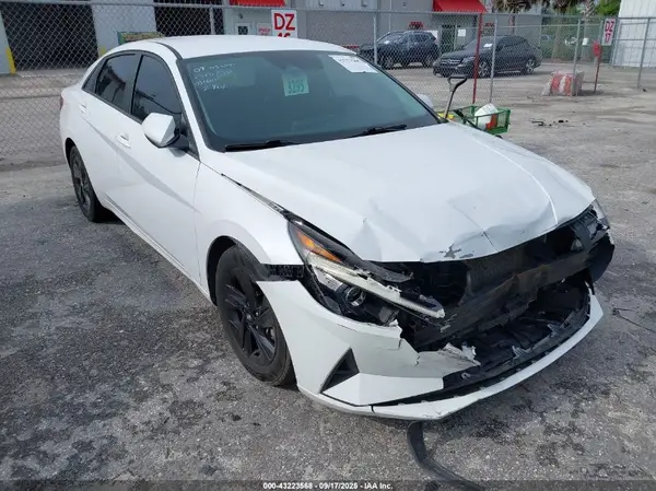 5NPLM4AG1MH036664 2021 HYUNDAI ELANTRA - Image 1