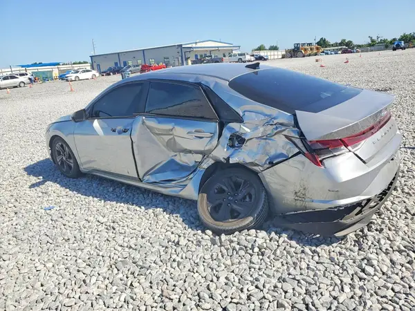5NPLM4AG1MH037443 2021 HYUNDAI ELANTRA - Image 2