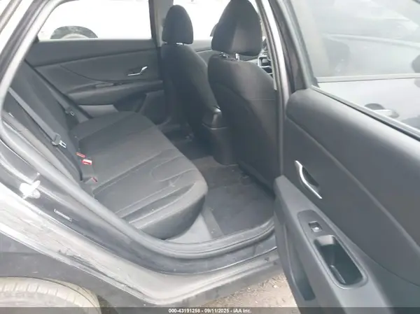 5NPLM4AG1MH038379 2021 HYUNDAI ELANTRA - Image 8