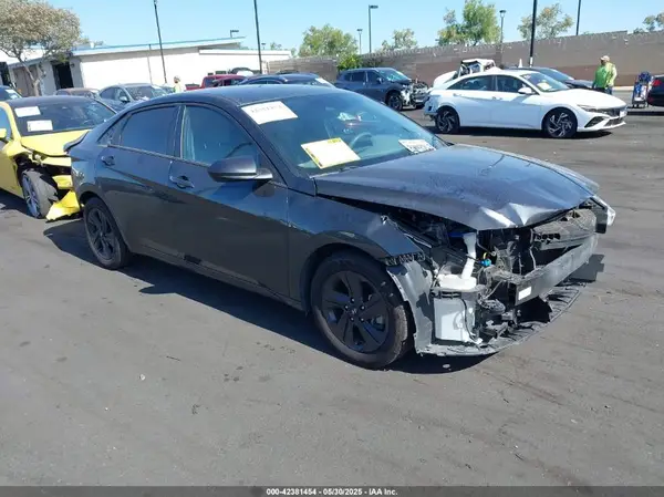 5NPLM4AG1MH038821 2021 HYUNDAI ELANTRA - Image 1