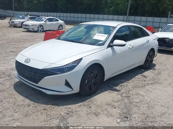 5NPLM4AG1MH045574 2021 HYUNDAI ELANTRA - Image 2