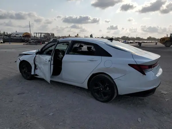 5NPLM4AG1NH059931 2022 HYUNDAI ELANTRA - Image 2