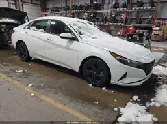 5NPLM4AG1NH064675 2022 HYUNDAI ELANTRA