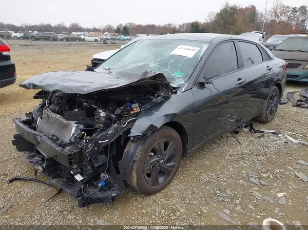 5NPLM4AG1NH065129 2022 HYUNDAI ELANTRA - Image 2
