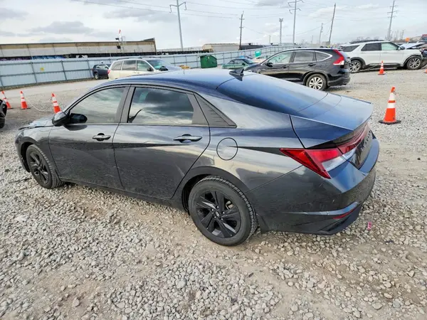 5NPLM4AG1NH065132 2022 HYUNDAI ELANTRA - Image 2