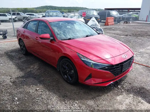 5NPLM4AG1NH066989 2022 HYUNDAI ELANTRA - Image 1