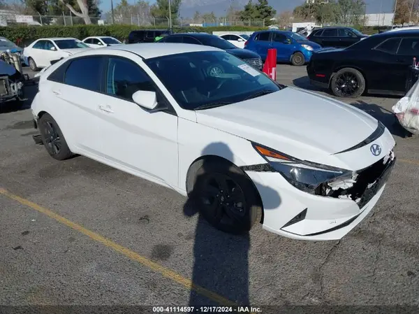 5NPLM4AG1NH067026 2022 HYUNDAI ELANTRA - Image 1