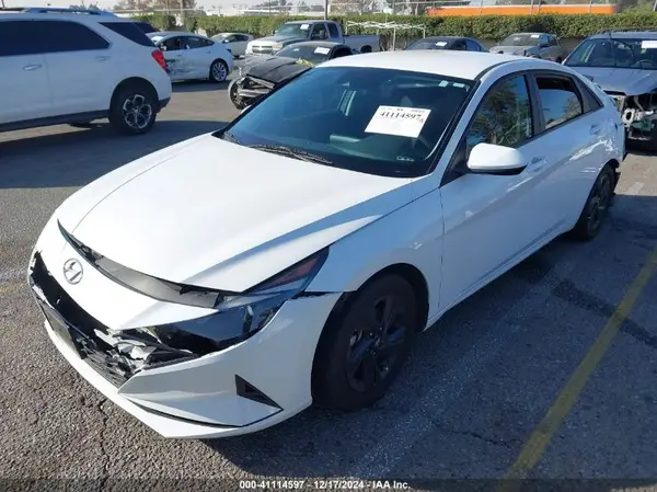 5NPLM4AG1NH067026 2022 HYUNDAI ELANTRA - Image 2