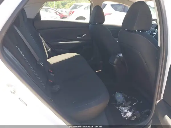 5NPLM4AG1NH067818 2022 HYUNDAI ELANTRA - Image 8