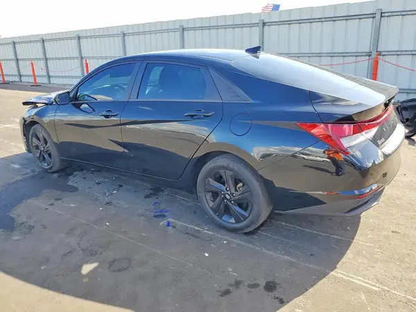 5NPLM4AG1NH068077 2022 HYUNDAI ELANTRA - Image 2