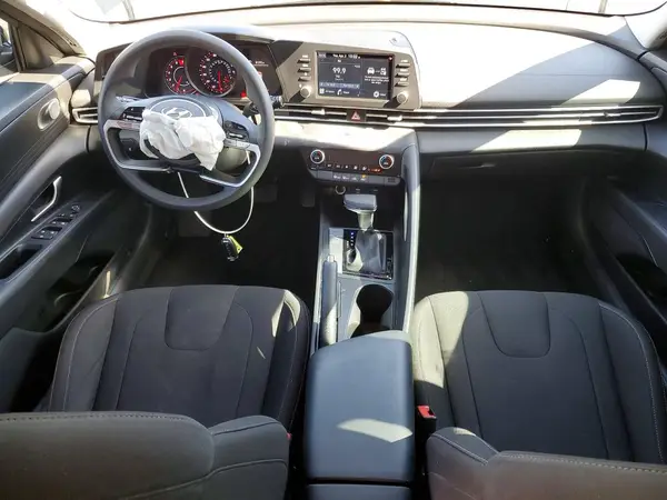 5NPLM4AG1NH068077 2022 HYUNDAI ELANTRA - Image 8
