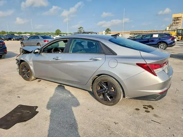 5NPLM4AG1NH069407 2022 HYUNDAI ELANTRA - Image 2