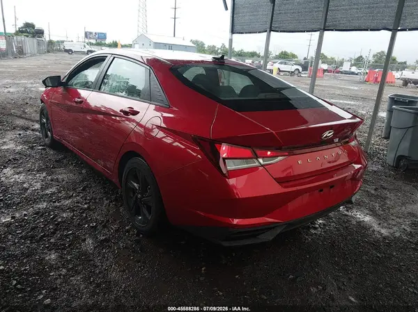 5NPLM4AG1NH075174 2022 HYUNDAI ELANTRA - Image 2