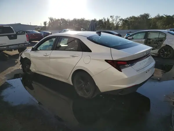 5NPLM4AG1NH077863 2022 HYUNDAI ELANTRA - Image 2