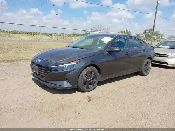 5NPLM4AG1NH079273 2022 HYUNDAI ELANTRA - Image 2