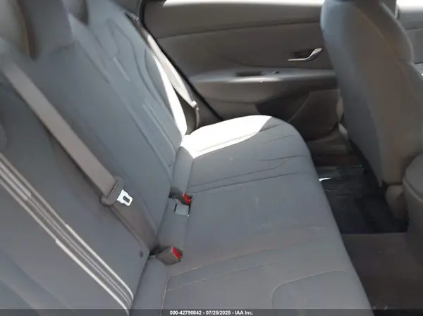 5NPLM4AG1NH081427 2022 HYUNDAI ELANTRA - Image 8