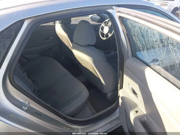 5NPLM4AG1NH083291 2022 HYUNDAI ELANTRA - Image 8