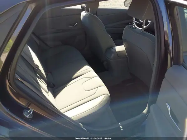 5NPLM4AG1NH084876 2022 HYUNDAI ELANTRA - Image 8