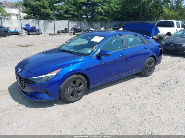 5NPLM4AG1NH085834 2022 HYUNDAI ELANTRA - Image 2