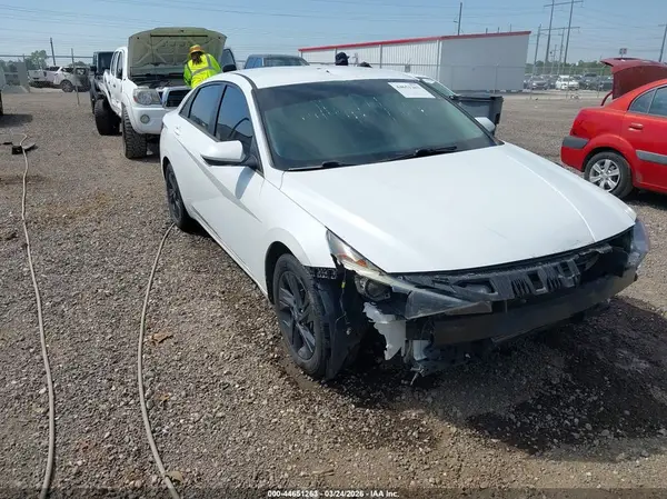 5NPLM4AG1PH090082 2023 HYUNDAI ELANTRA - Image 1