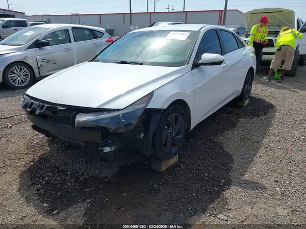 5NPLM4AG1PH090082 2023 HYUNDAI ELANTRA - Image 2