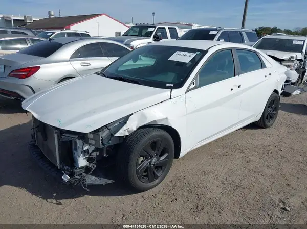 5NPLM4AG1PH101307 2023 HYUNDAI ELANTRA - Image 2