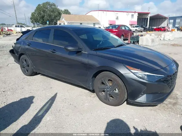 5NPLM4AG1PH101520 2023 HYUNDAI ELANTRA - Image 1