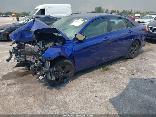 5NPLM4AG1PH103719 2023 HYUNDAI ELANTRA - Image 2