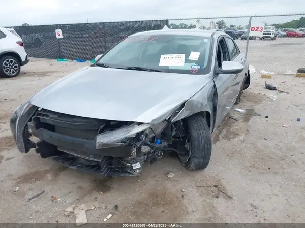 5NPLM4AG1PH103915 2023 HYUNDAI ELANTRA - Image 2