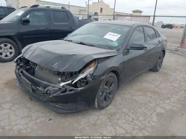 5NPLM4AG1PH105423 2023 HYUNDAI ELANTRA - Image 2