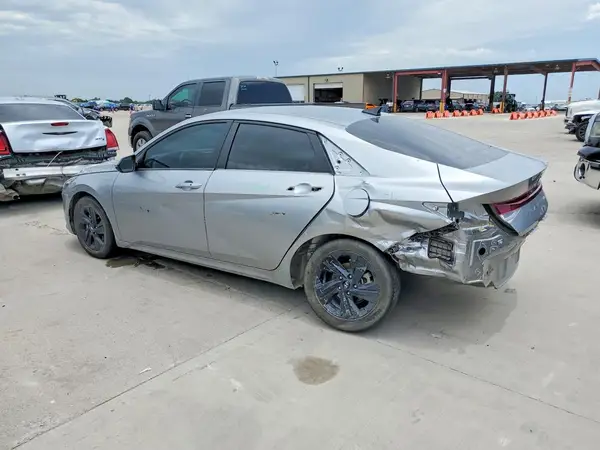 5NPLM4AG1PH105938 2023 HYUNDAI ELANTRA - Image 2