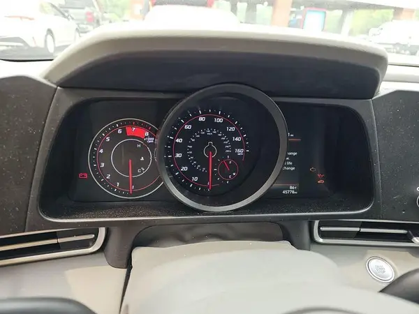 5NPLM4AG1PH112369 2023 HYUNDAI ELANTRA - Image 2