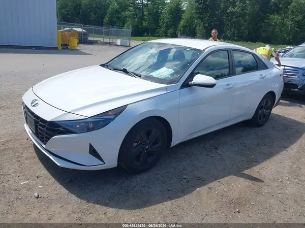 5NPLM4AG1PH117393 2023 HYUNDAI ELANTRA - Image 2