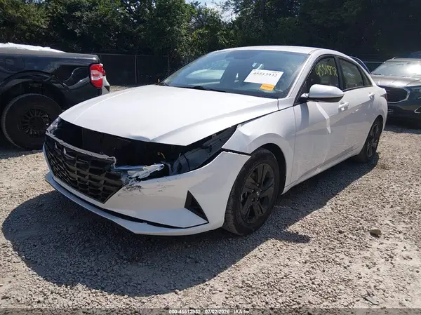 5NPLM4AG2MH018643 2021 HYUNDAI ELANTRA - Image 2