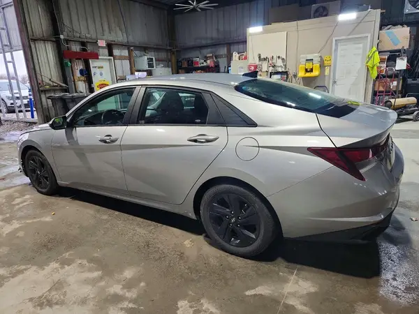 5NPLM4AG2MH024247 2021 HYUNDAI ELANTRA - Image 2