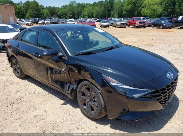 5NPLM4AG2MH025690 2021 HYUNDAI ELANTRA - Image 1